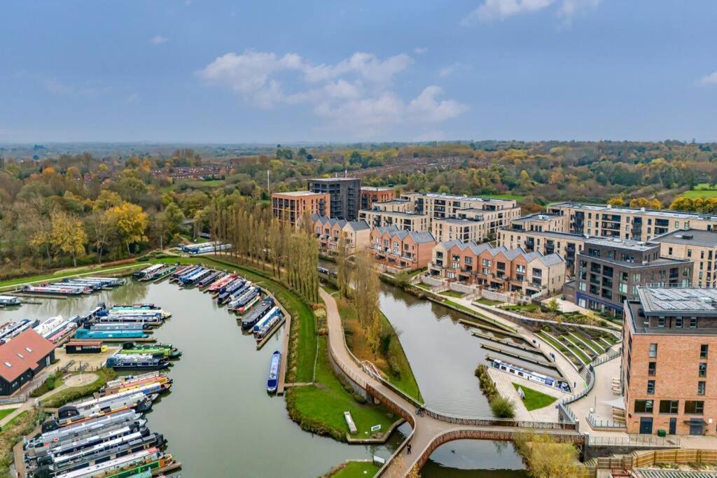 Beautiful Canal Side Apartment - City Centre - Balcony, Secure Parking, Self Check-In, Fast Wifi And Smart Tv With Sky Tv And Netflix By Yoko Property Milton Keynes Exterior foto