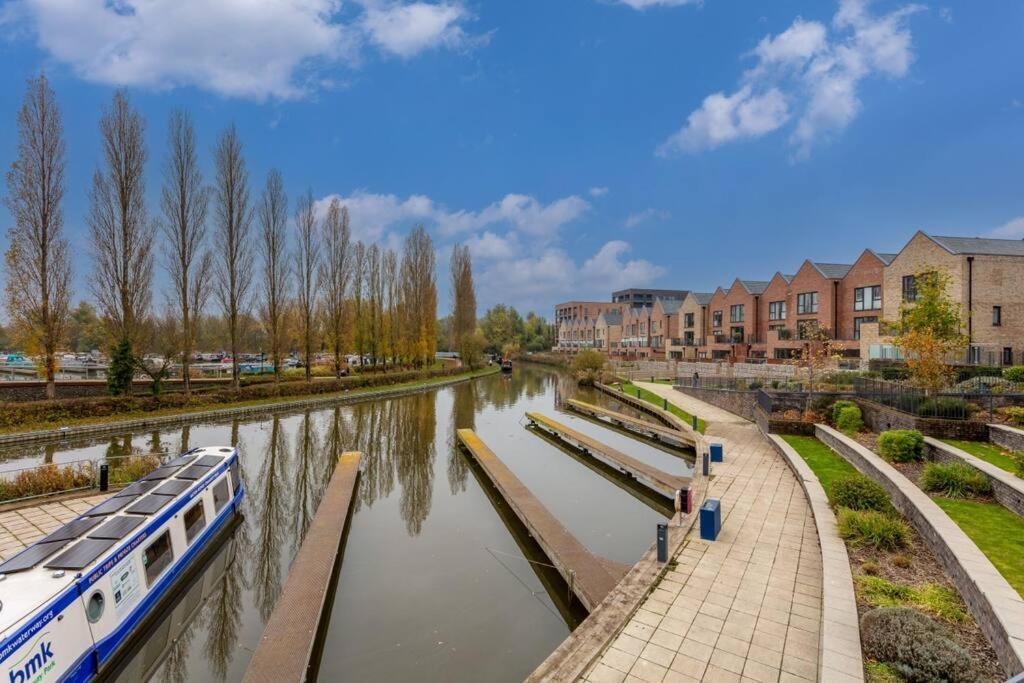 Beautiful Canal Side Apartment - City Centre - Balcony, Secure Parking, Self Check-In, Fast Wifi And Smart Tv With Sky Tv And Netflix By Yoko Property Milton Keynes Exterior foto