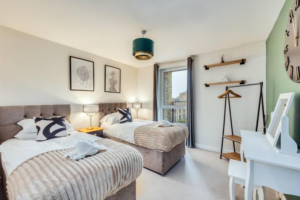 Beautiful Canal Side Apartment - City Centre - Balcony, Secure Parking, Self Check-In, Fast Wifi And Smart Tv With Sky Tv And Netflix By Yoko Property Milton Keynes Exterior foto